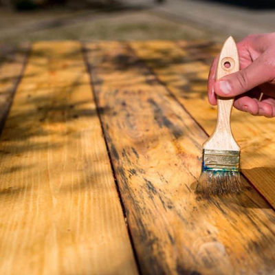 نظام طلاء جيد مقاومة الأشعة فوق البنفسجية على أساس المياه مع مدة صلاحية 12 شهرًا مصممة للطبقات الواقية الدائمة والإكمالات السطحية